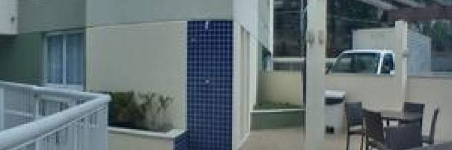 PISCINA/CHURRASQUEIRA